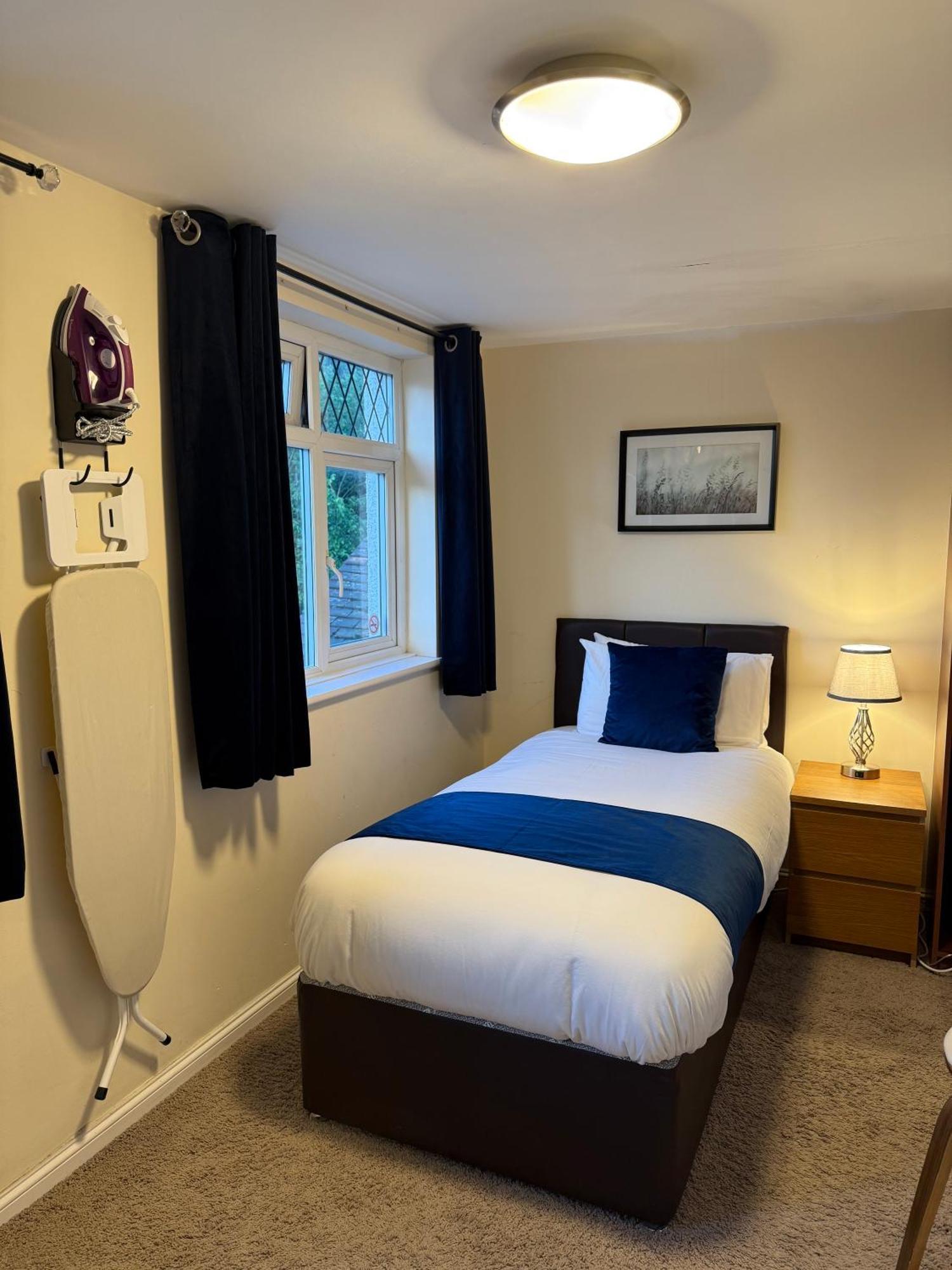 Clifton House 3*